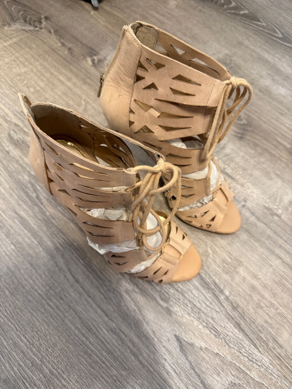 Jessica Simpson heels 8.5
